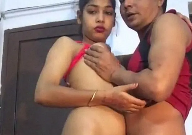 XXX Bangladeshi couple ki garam hardcore chudai porn video