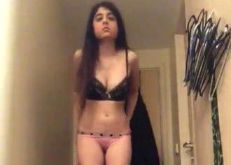 Pakistani model beauty ka full nude selfie video